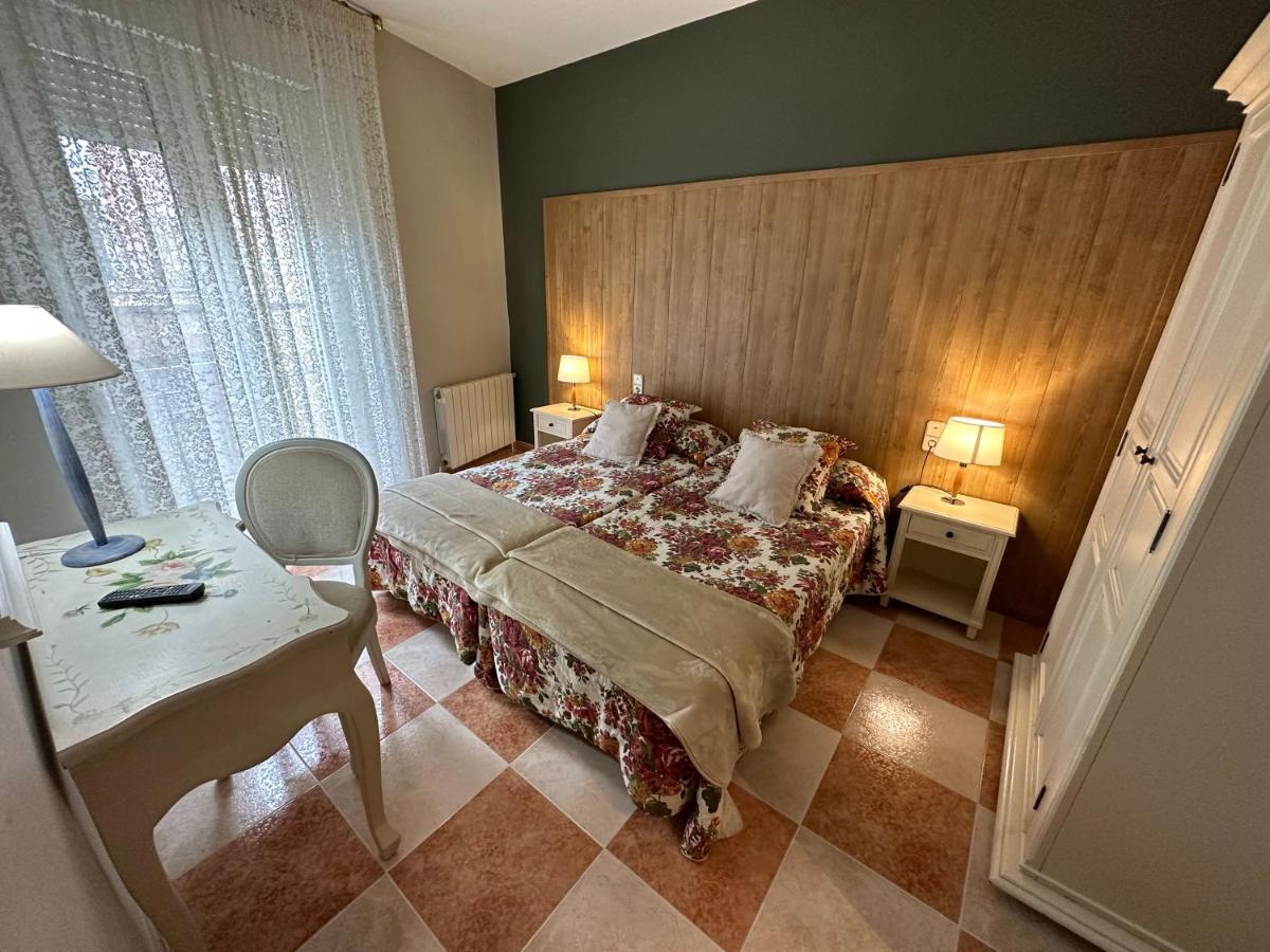 Hostal Bonavista Cervera  Dış mekan fotoğraf