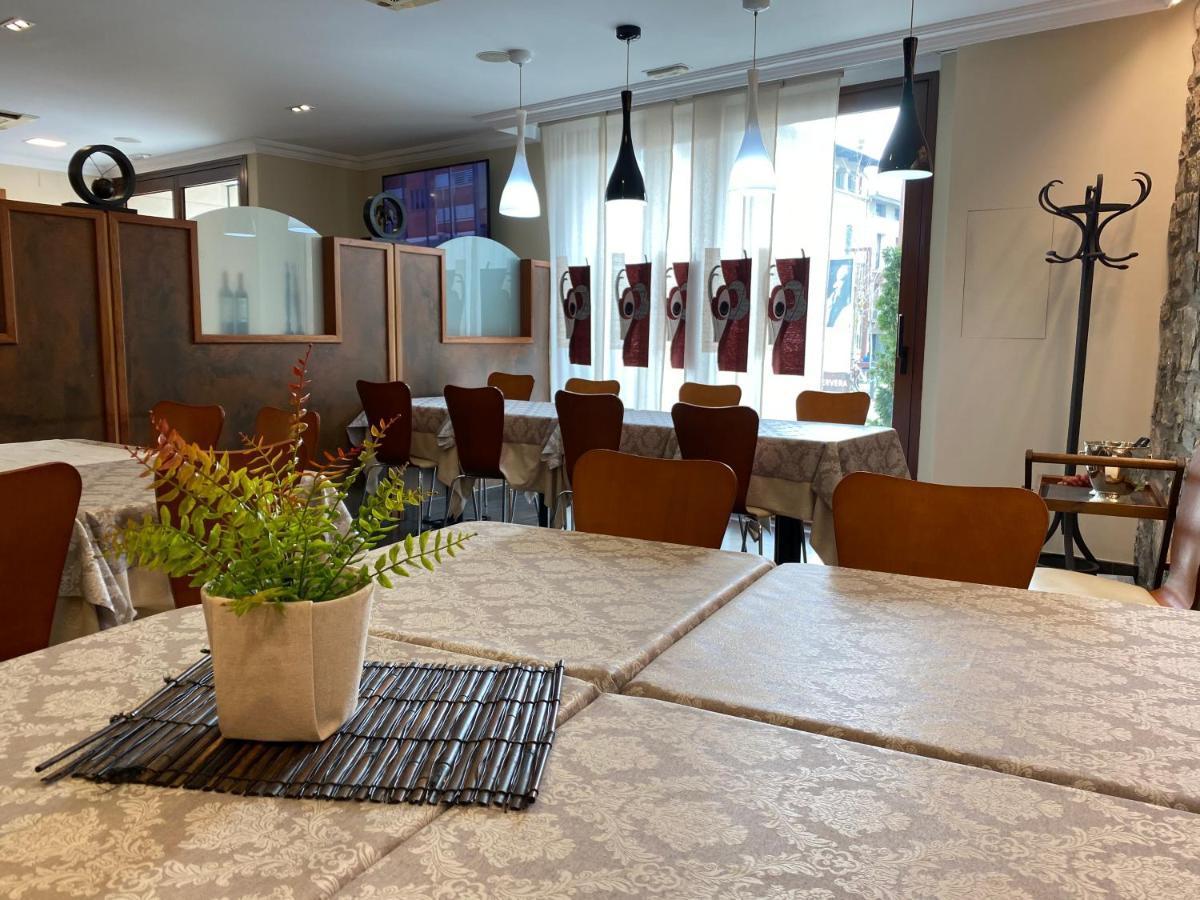 Hostal Bonavista Cervera  Dış mekan fotoğraf